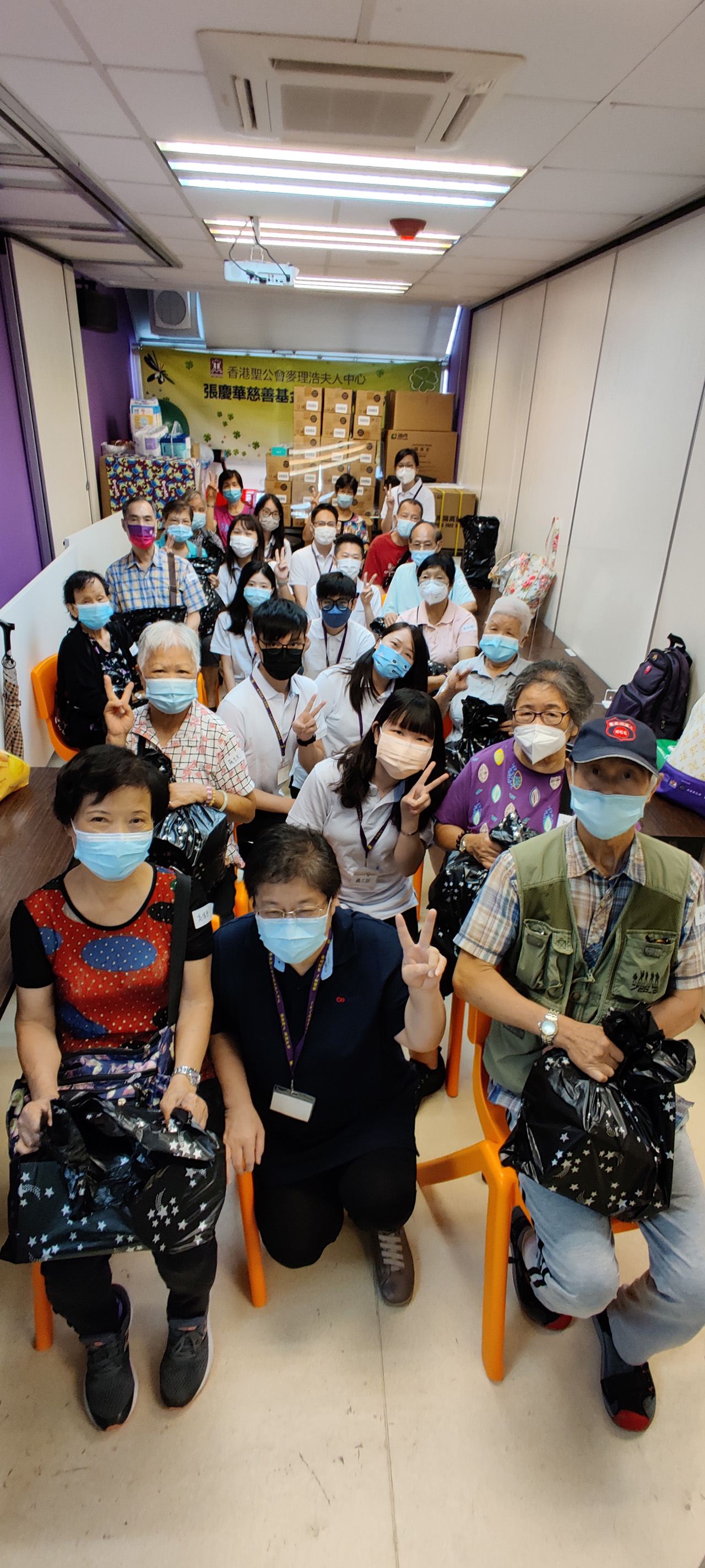 康栢義工與老友記同游合味道杯面體驗活動