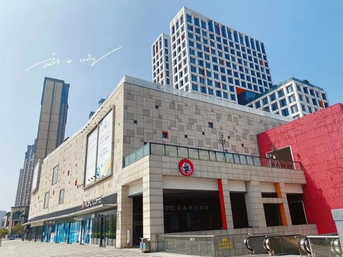 廣東佛山有一個(gè)名字很奇怪的商場(chǎng),就在地鐵口,卻顯得有些冷清