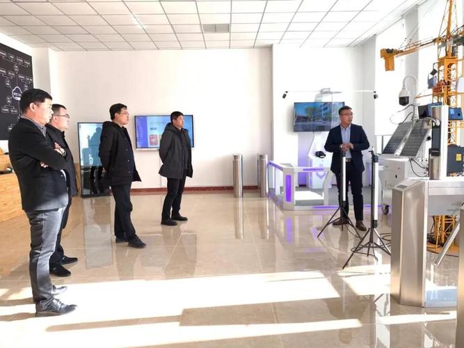 通遼市科爾沁區(qū)住建局局長(zhǎng)城投書(shū)記一行到訪(fǎng)慧筑云