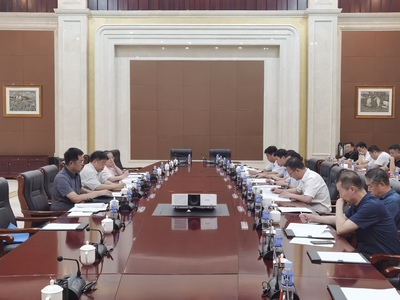 自治區(qū)住建廳黨組成員、代建中心主任張鶴一行赴赤峰市、通遼市調(diào)研房地產(chǎn)和城鎮(zhèn)老舊小區(qū)改造等相關(guān)工作